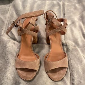 Summer clean out!  Sigerson Morrison Size 8 1/2 dusty pink suede heels